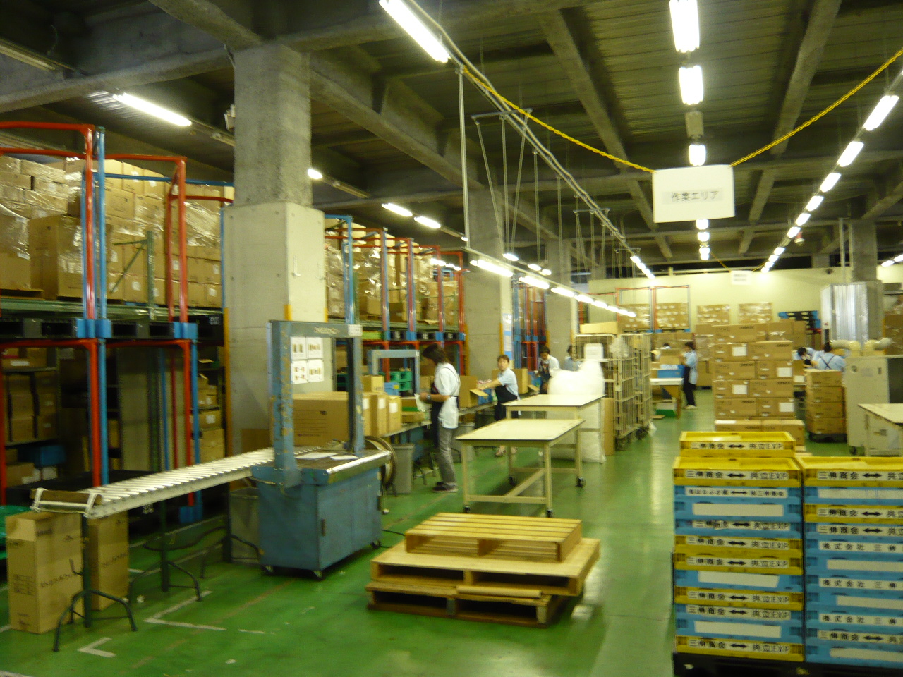 倉庫内イメージ3